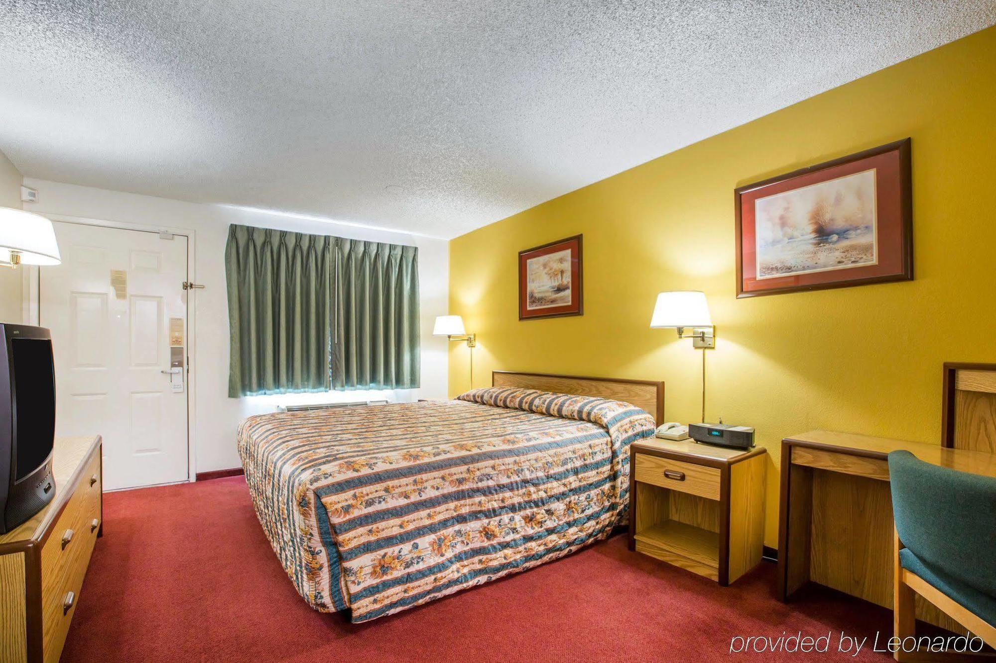 โมเทล 6 เฟรสโน โยเซมิตี ไฮเวย์ Hotel ภายนอก รูปภาพ
